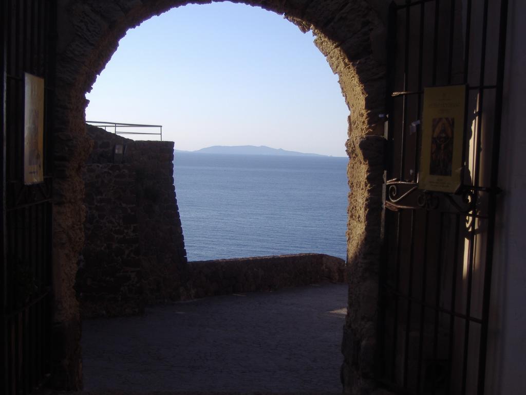 La Rosa Del Mare Apartment Castelsardo Bagian luar foto